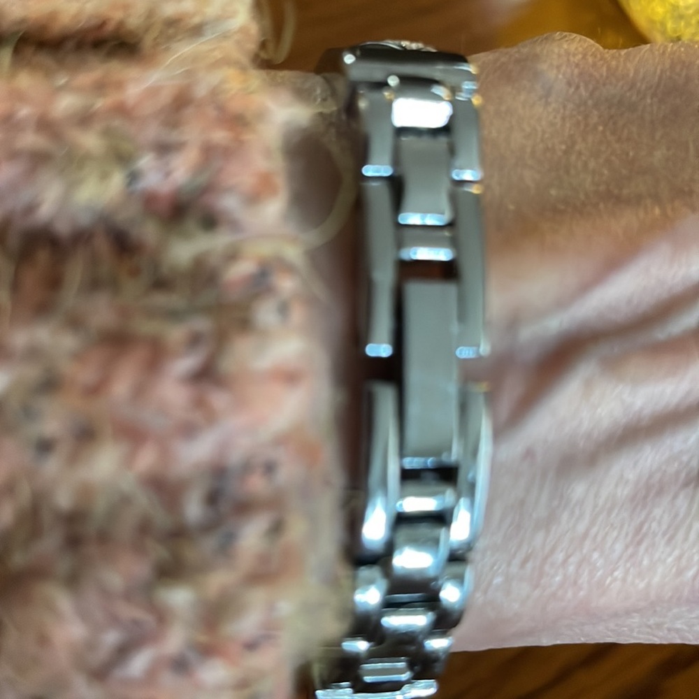 Armitron Swarovski Crystals/ Mother of Pearl Dial Analog Watch - Picture 2 of 9